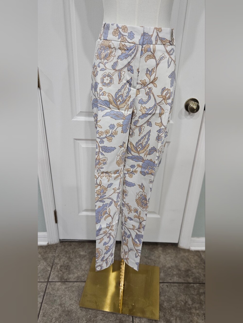 Liz Claiborne Cream Floral Straight-Leg Pants with Lavender Accents